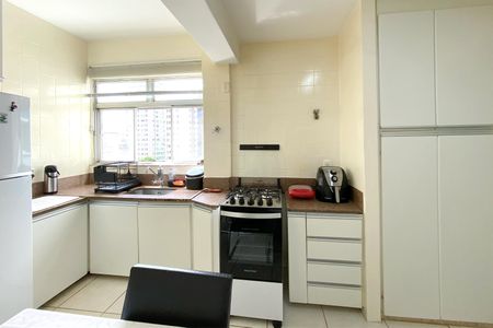 Apartamento para alugar com 180m², 3 quartos e 2 vagasCozinha