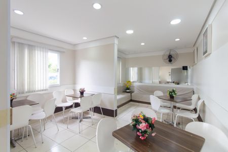 Apartamento para alugar com 44m², 2 quartos e 1 vagaÁrea comum - Salão de festas