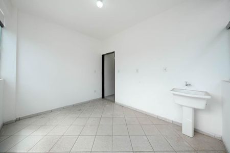 Casa para alugar com 100m², 2 quartos e sem vagaÁrea de Serviço