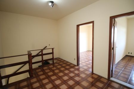 Casa à venda com 386m², 4 quartos e 2 vagasSala 2º Piso