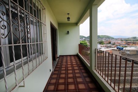 Casa à venda com 386m², 4 quartos e 2 vagasVaranda do Quarto 1