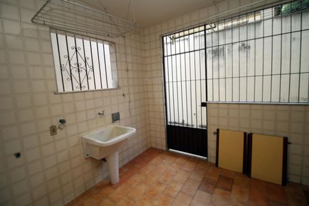 Casa à venda com 386m², 4 quartos e 2 vagasÁrea de Serviço