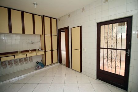 Casa à venda com 386m², 4 quartos e 2 vagasCozinha