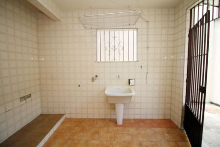 Casa à venda com 386m², 4 quartos e 2 vagasÁrea de Serviço