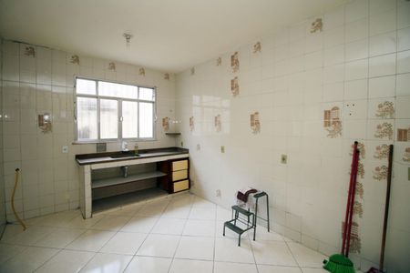 Casa à venda com 386m², 4 quartos e 2 vagasCozinha