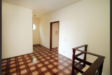 Casa à venda com 386m², 4 quartos e 2 vagasSala 2º Piso