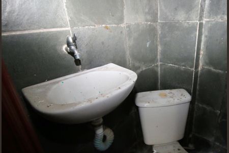 Casa à venda com 386m², 4 quartos e 2 vagasBanheiro - Anexo