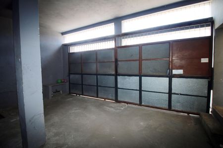 Casa à venda com 386m², 4 quartos e 2 vagasGaragem