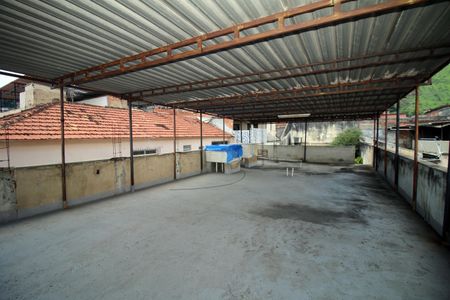 Casa à venda com 386m², 4 quartos e 2 vagasTerraço