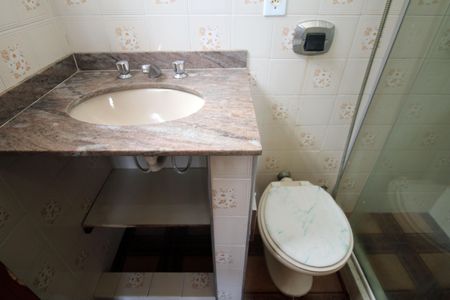 Casa à venda com 386m², 4 quartos e 2 vagasBanheiro da Suíte