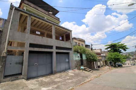 Casa à venda com 386m², 4 quartos e 2 vagasFachada da Casa