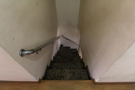 Casa à venda com 90m², 3 quartos e 1 vagaEscada