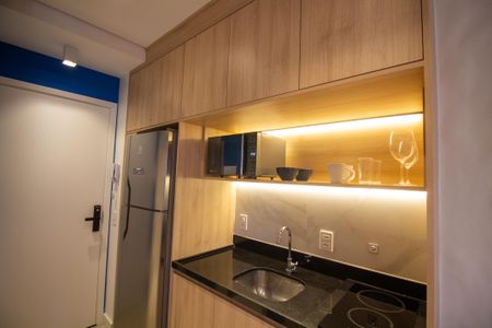Studio para alugar com 25m², 1 quarto e sem vaga Studio para alugar com 25m², 1 quarto e sem vagaCozinha - Armários