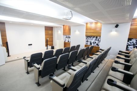 Apartamento para alugar com 79m², 2 quartos e 1 vagaSala de Cinema