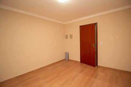 Casa à venda com 2 quartos, 224m² em Piqueri, São Paulo