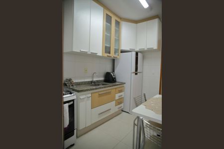 Apartamento para alugar com 65m², 2 quartos e 1 vagaCozinha