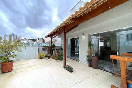 Apartamento à venda com 200m², 4 quartos e 3 vagasVaranda