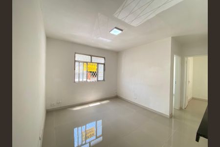 Apartamento à venda com 45m², 2 quartos e 1 vaga Apartamento à venda com 45m², 2 quartos e 1 vagaSala