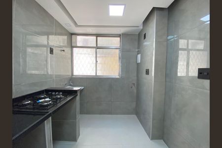 Apartamento à venda com 45m², 2 quartos e 1 vaga Apartamento à venda com 45m², 2 quartos e 1 vagaCozinha e Área de Serviço