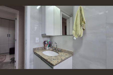 Apartamento à venda com 90m², 3 quartos e 2 vagas Apartamento à venda com 90m², 3 quartos e 2 vagasBanheiro