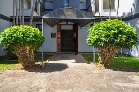 Apartamento à venda com 37m², 1 quarto e 1 vaga Apartamento à venda com 37m², 1 quarto e 1 vagaEntrada do prédio