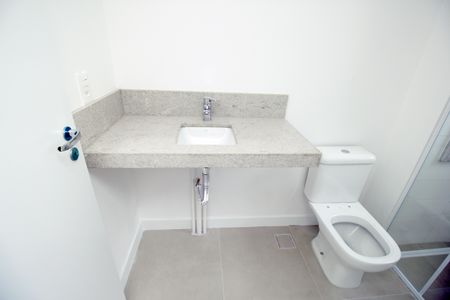 Apartamento à venda com 93m², 3 quartos e 2 vagasBanheiro da Suíte 2