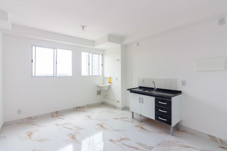 Sala e Cozinha  de apartamento para alugar com 3 quartos, 38m² em Santa Maria, Osasco