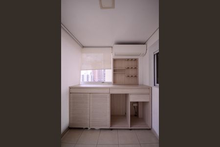 Varanda da Sala  de apartamento para alugar com 2 quartos, 74m² em Aclimação, São Paulo