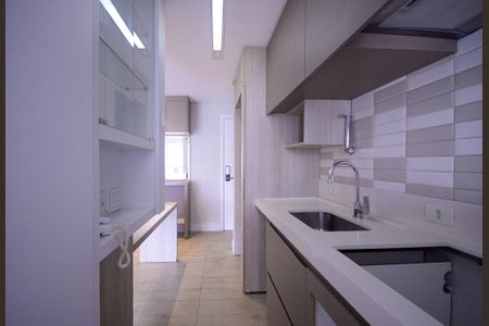 Apartamento para alugar com 74m², 2 quartos e 2 vagas Apartamento para alugar com 74m², 2 quartos e 2 vagasCozinha