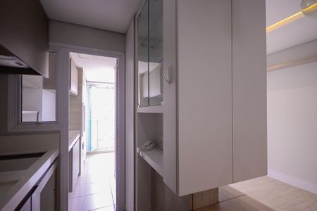 Apartamento para alugar com 74m², 2 quartos e 2 vagas Apartamento para alugar com 74m², 2 quartos e 2 vagasCozinha