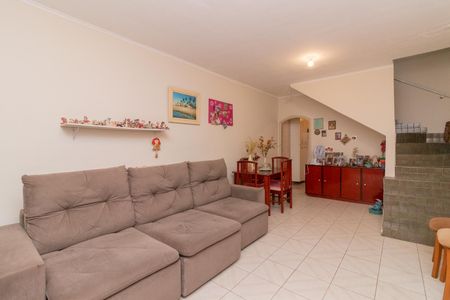 Casa para alugar com 145m², 3 quartos e 2 vagasSala