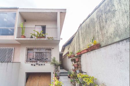 Casa à venda com 176m², 4 quartos e 2 vagasFachada