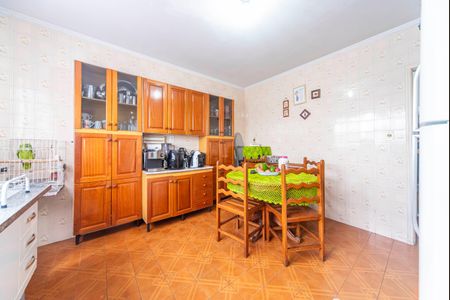 Casa à venda com 176m², 4 quartos e 2 vagasCozinha 