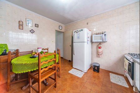 Casa à venda com 176m², 4 quartos e 2 vagasCozinha 