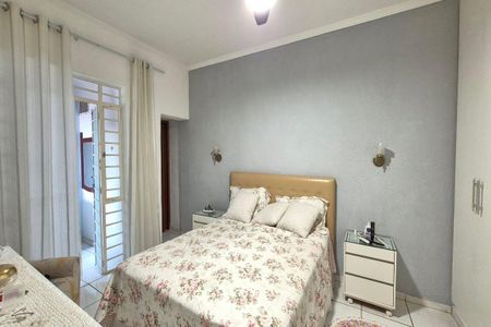 Casa à venda com 190m², 4 quartos e 2 vagasQuarto 3 - Suíte