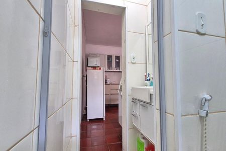 Casa à venda com 190m², 4 quartos e 2 vagasBanheiro