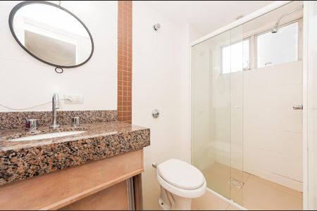 Banheiro de apartamento para alugar com 1 quarto, 40m² em Centro, Curitiba