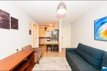 Sala de apartamento para alugar com 1 quarto, 40m² em Centro, Curitiba