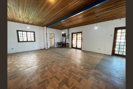 Sala de casa à venda com 5 quartos, 550m² em Vila Pirajussara, São Paulo