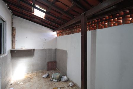 Casa à venda com 67m², 2 quartos e 1 vagaÁrea de Serviço