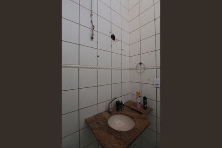 Casa à venda com 67m², 2 quartos e 1 vagaBanheiro Social