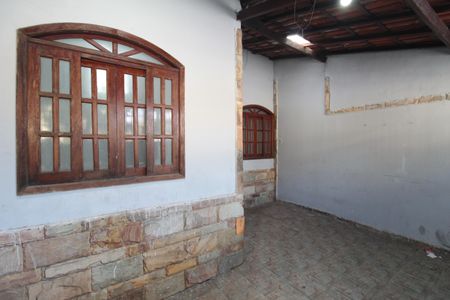 Casa à venda com 67m², 2 quartos e 1 vagaGaragem