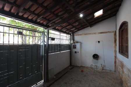 Casa à venda com 67m², 2 quartos e 1 vagaGaragem