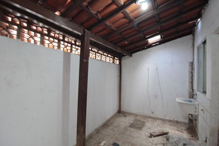 Casa à venda com 67m², 2 quartos e 1 vagaÁrea de Serviço