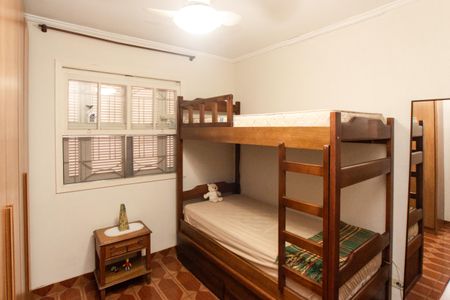 Casa à venda com 300m², 3 quartos e 2 vagas Casa à venda com 300m², 3 quartos e 2 vagasQuarto 2