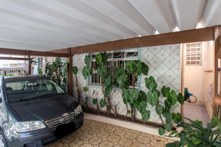 Casa à venda com 300m², 3 quartos e 2 vagas Casa à venda com 300m², 3 quartos e 2 vagasGaragem