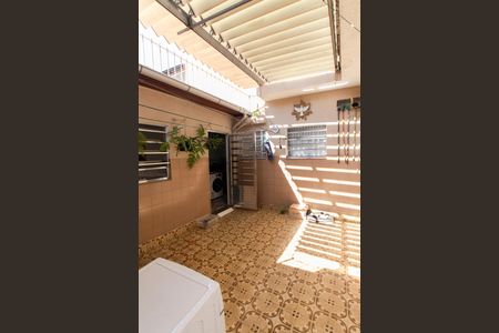 Casa à venda com 300m², 3 quartos e 2 vagas Casa à venda com 300m², 3 quartos e 2 vagasÁrea de Serviço