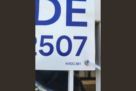 Casa à venda com 300m², 3 quartos e 2 vagas Casa à venda com 300m², 3 quartos e 2 vagasPlaca