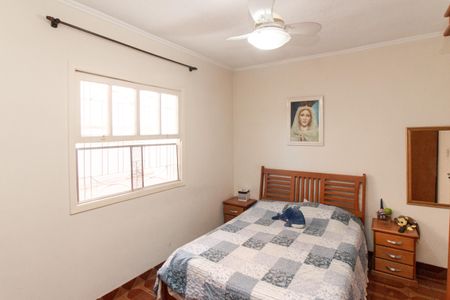 Casa à venda com 300m², 3 quartos e 2 vagas Casa à venda com 300m², 3 quartos e 2 vagasQuarto 1