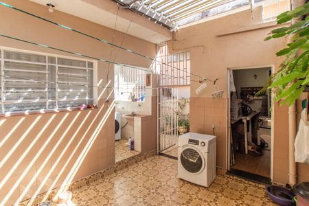 Casa à venda com 300m², 3 quartos e 2 vagas Casa à venda com 300m², 3 quartos e 2 vagasÁrea de Serviço